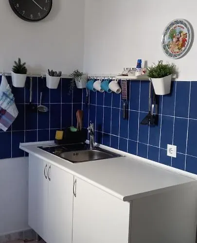 Happy Hello غاراتْشيكو